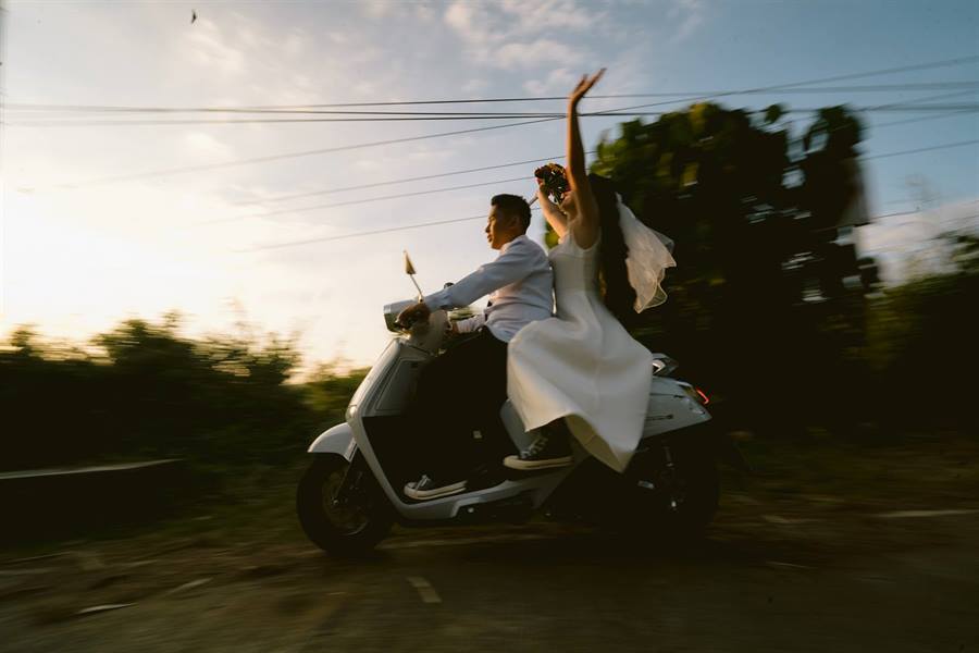 Carter & Amelia prenup photo 5